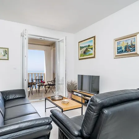 56 Cavtat